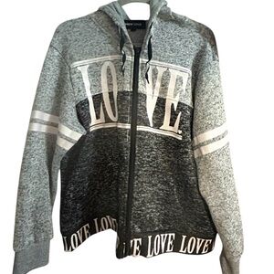 Women’s gray hoodie with “love” size 2XL
